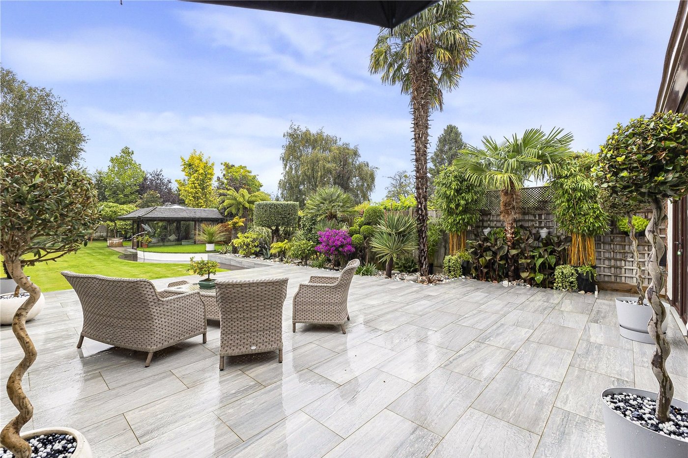 4 bedroom bungalow for sale in Rainham | Robinson Michael & Jackson