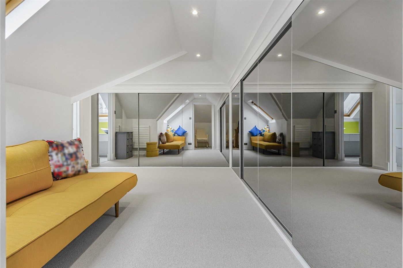 4 bedroom bungalow for sale in Rainham | Robinson Michael & Jackson