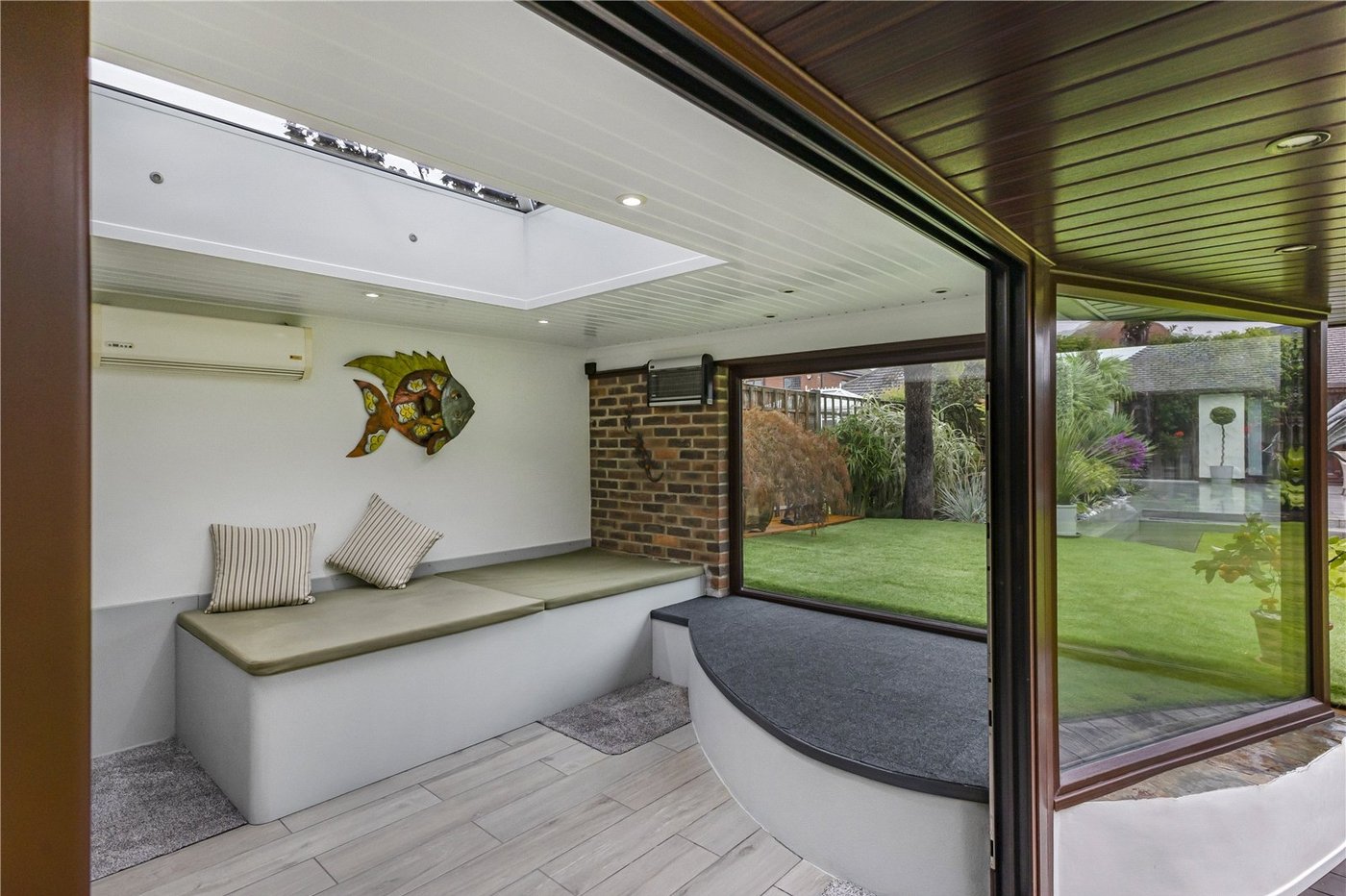4 bedroom bungalow for sale in Rainham | Robinson Michael & Jackson