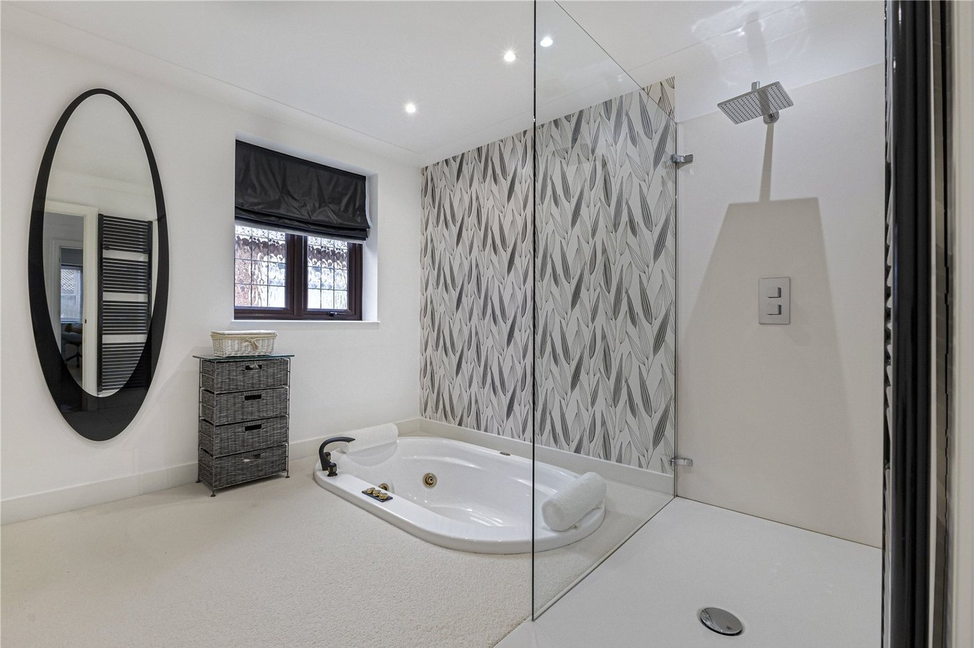 4 bedroom bungalow for sale in Rainham | Robinson Michael & Jackson