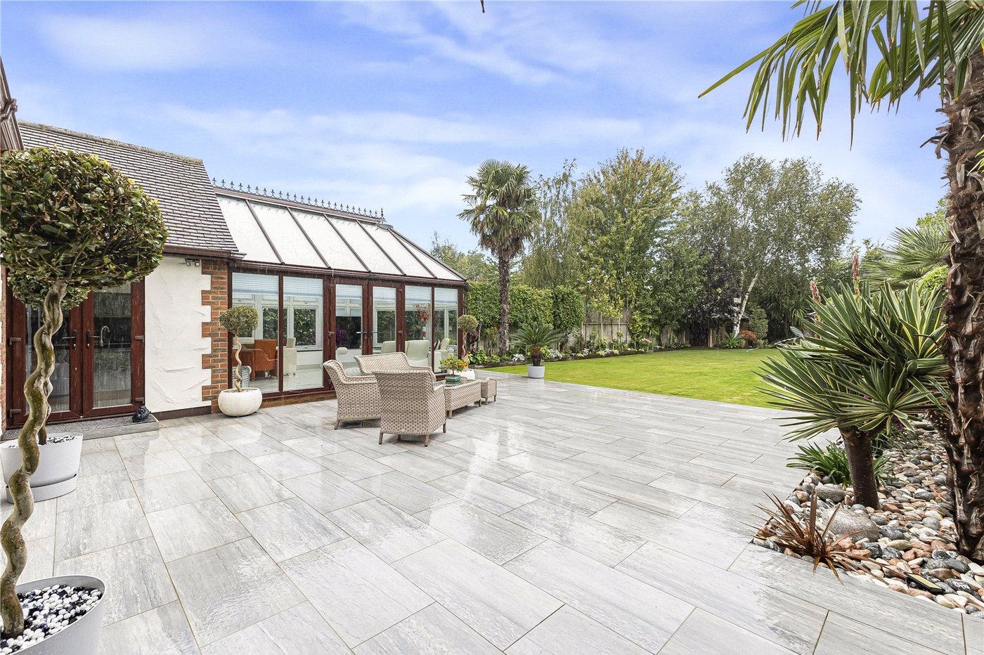 4 bedroom bungalow for sale in Rainham | Robinson Michael & Jackson