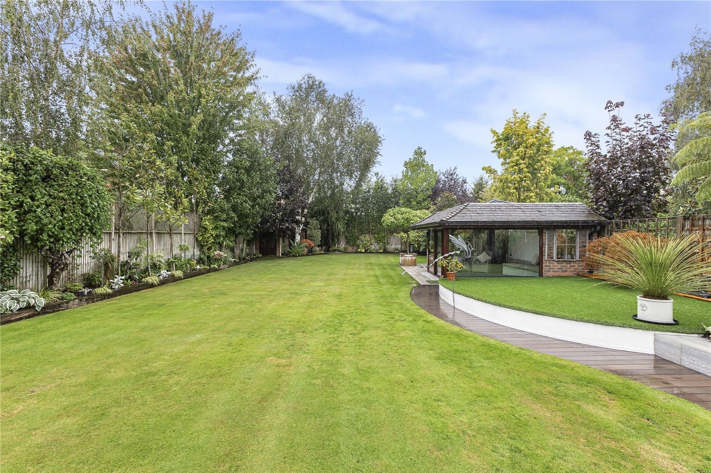 4 bedroom bungalow for sale in Rainham | Robinson Michael & Jackson