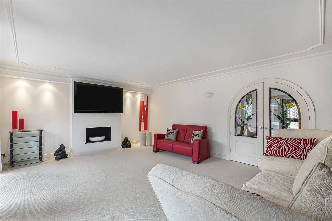 4 bedroom bungalow for sale in Rainham | Robinson Michael & Jackson
