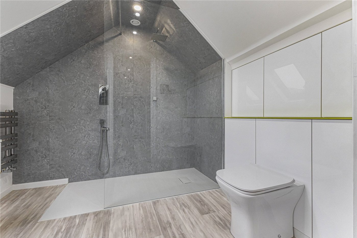 4 bedroom bungalow for sale in Rainham | Robinson Michael & Jackson