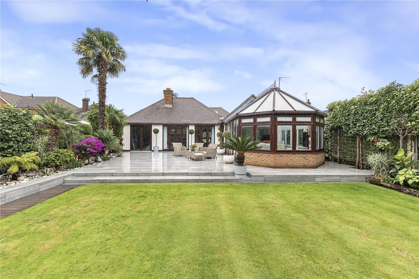 4 bedroom bungalow for sale in Rainham | Robinson Michael & Jackson