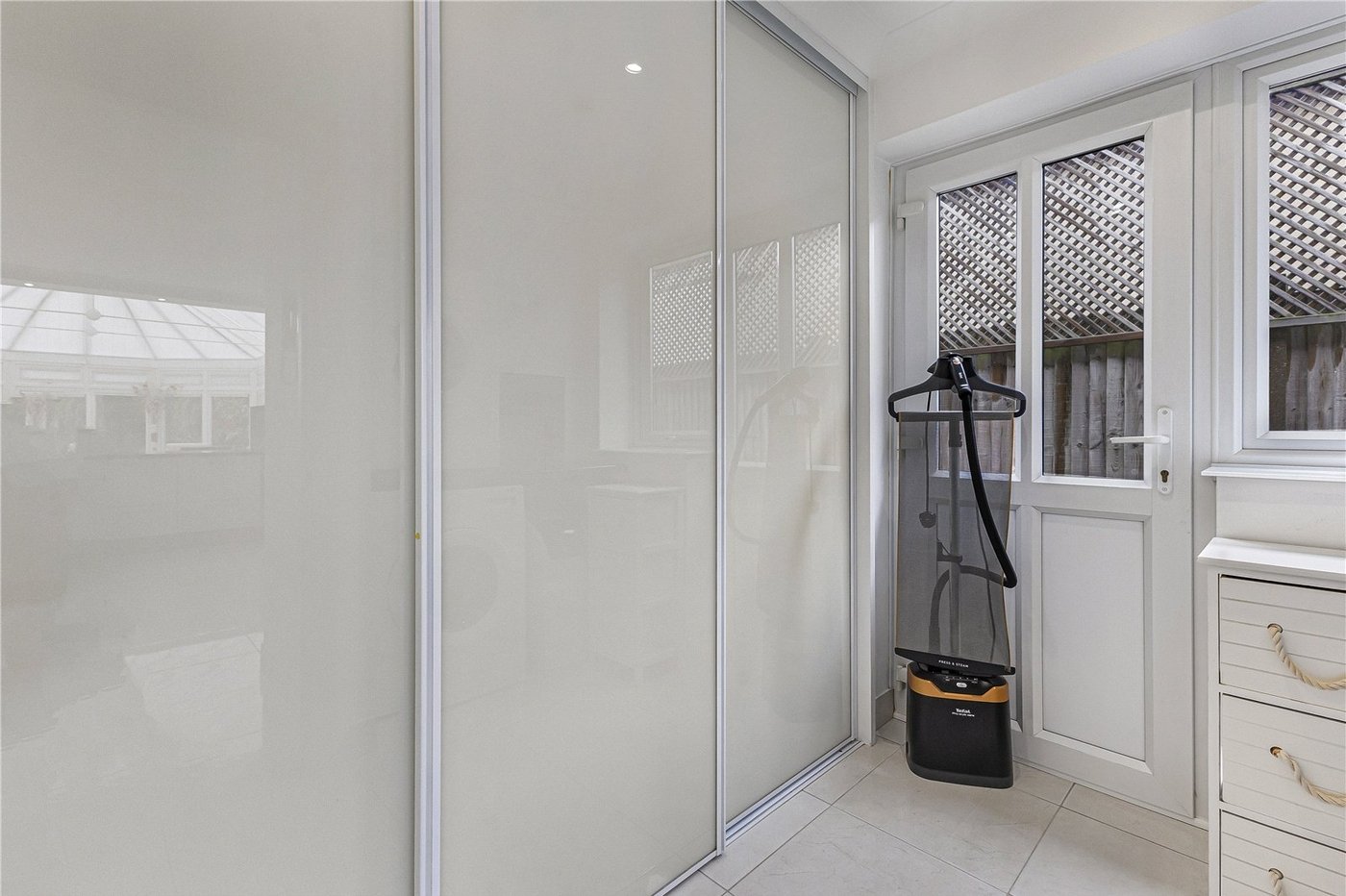 4 bedroom bungalow for sale in Rainham | Robinson Michael & Jackson