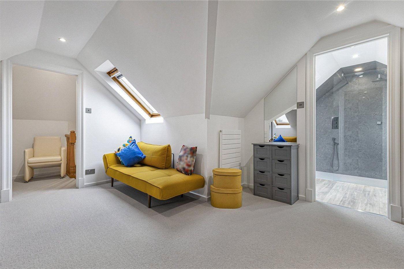 4 bedroom bungalow for sale in Rainham | Robinson Michael & Jackson
