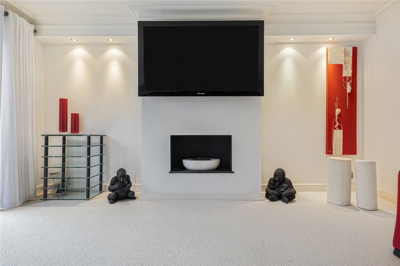 4 bedroom bungalow for sale in Rainham | Robinson Michael & Jackson