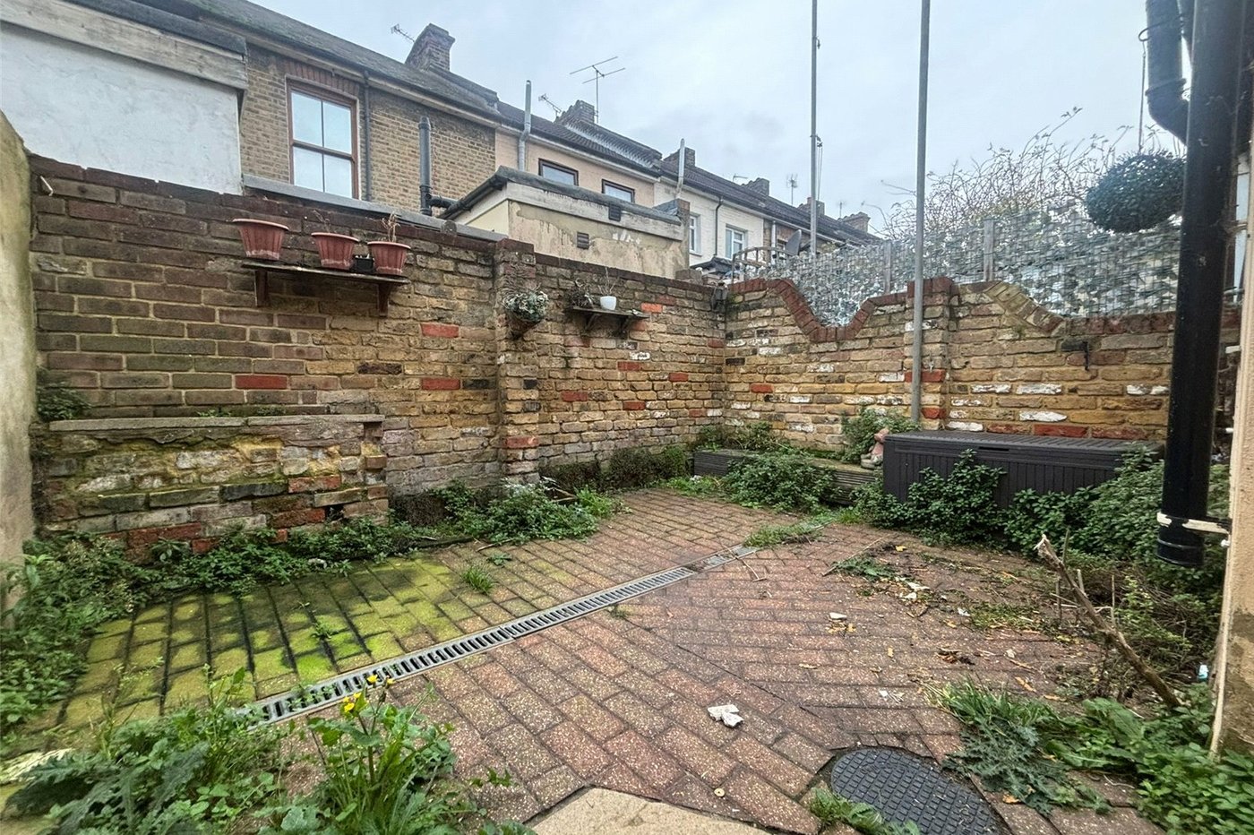 2 bedroom house for sale in Gravesend | Robinson Michael & Jackson