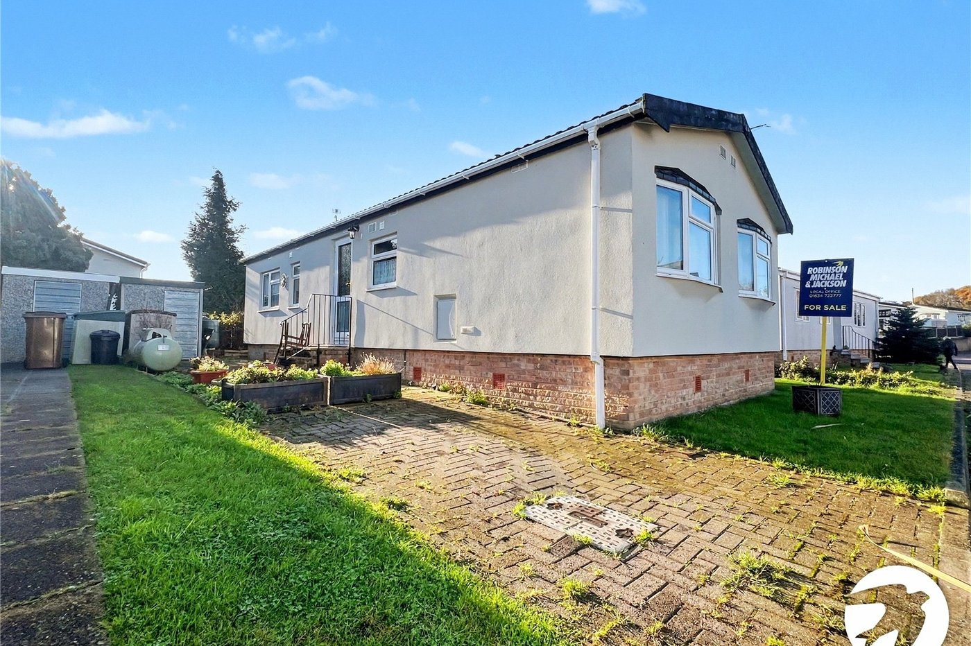 2 bedroom bungalow for sale in Vicarage Lane | Robinson Michael & Jackson