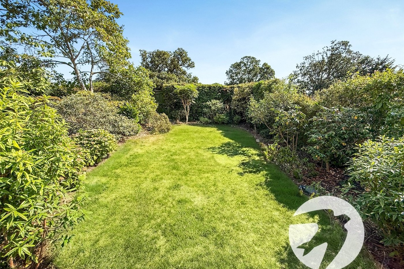 3 bedroom house for sale in London | Robinson Jackson
