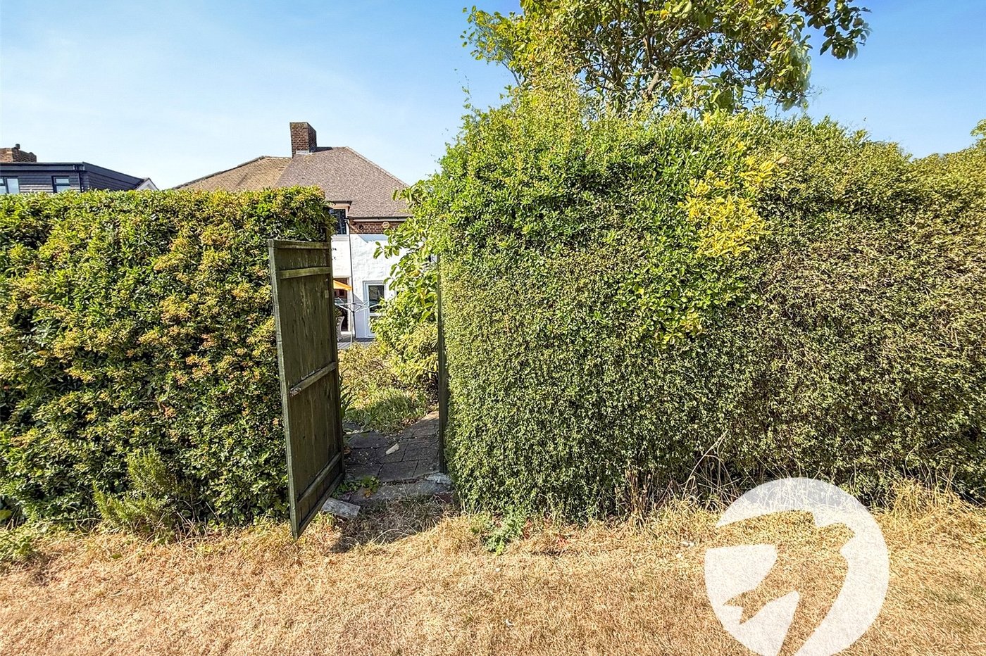 3 bedroom house for sale in London | Robinson Jackson
