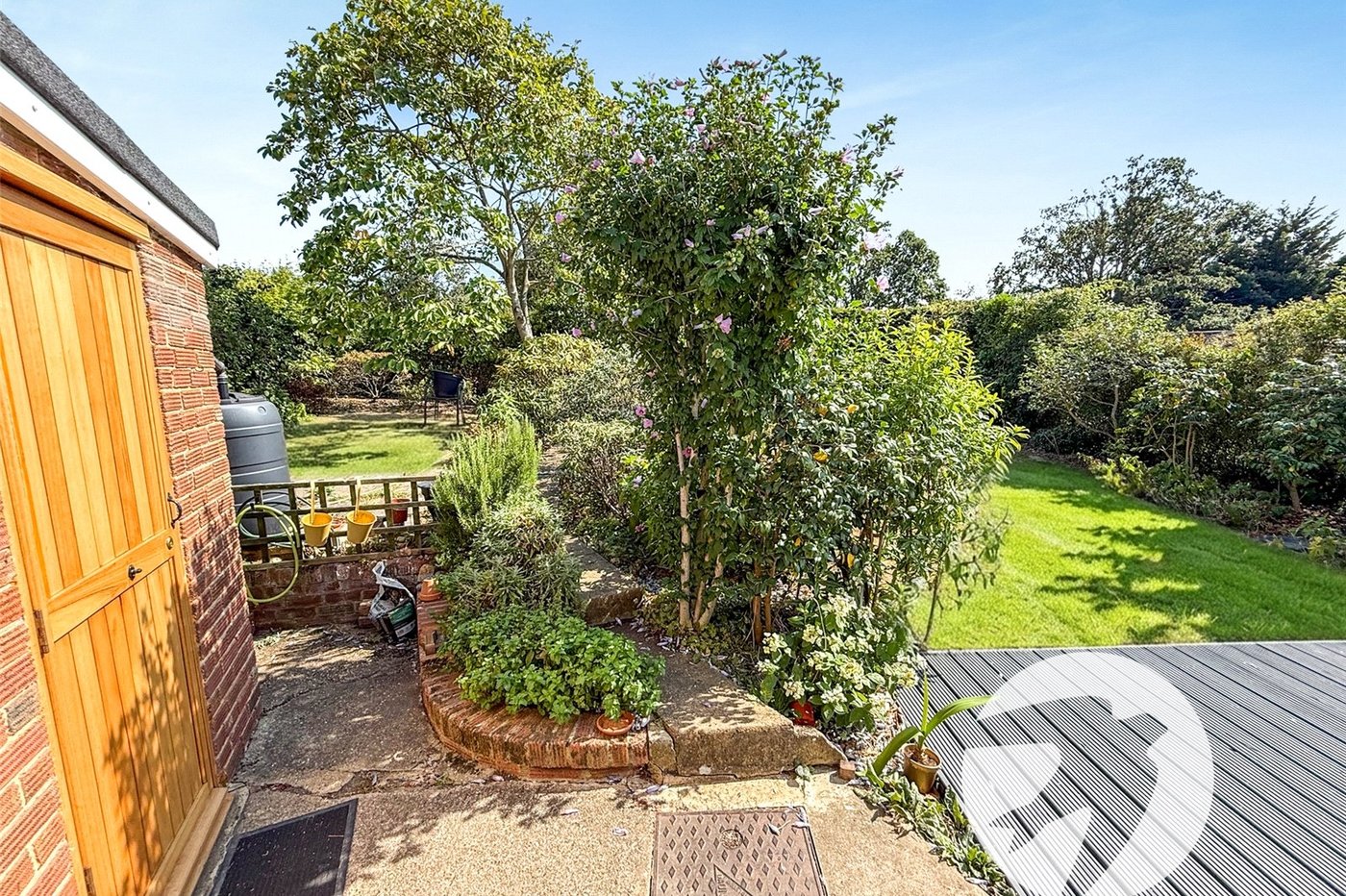 3 bedroom house for sale in London | Robinson Jackson