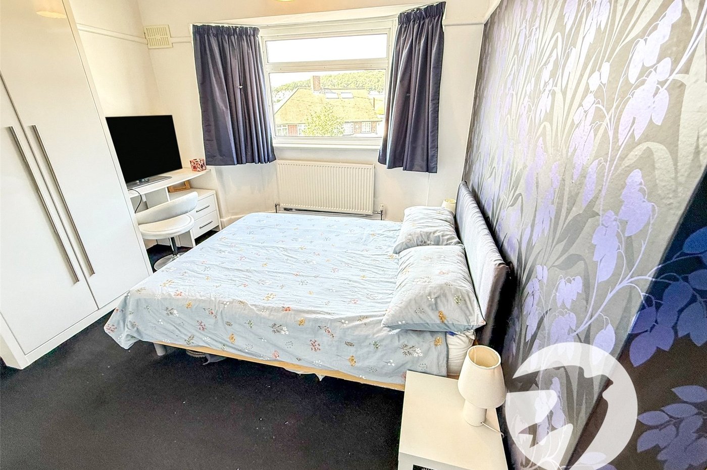 3 bedroom house for sale in London | Robinson Jackson
