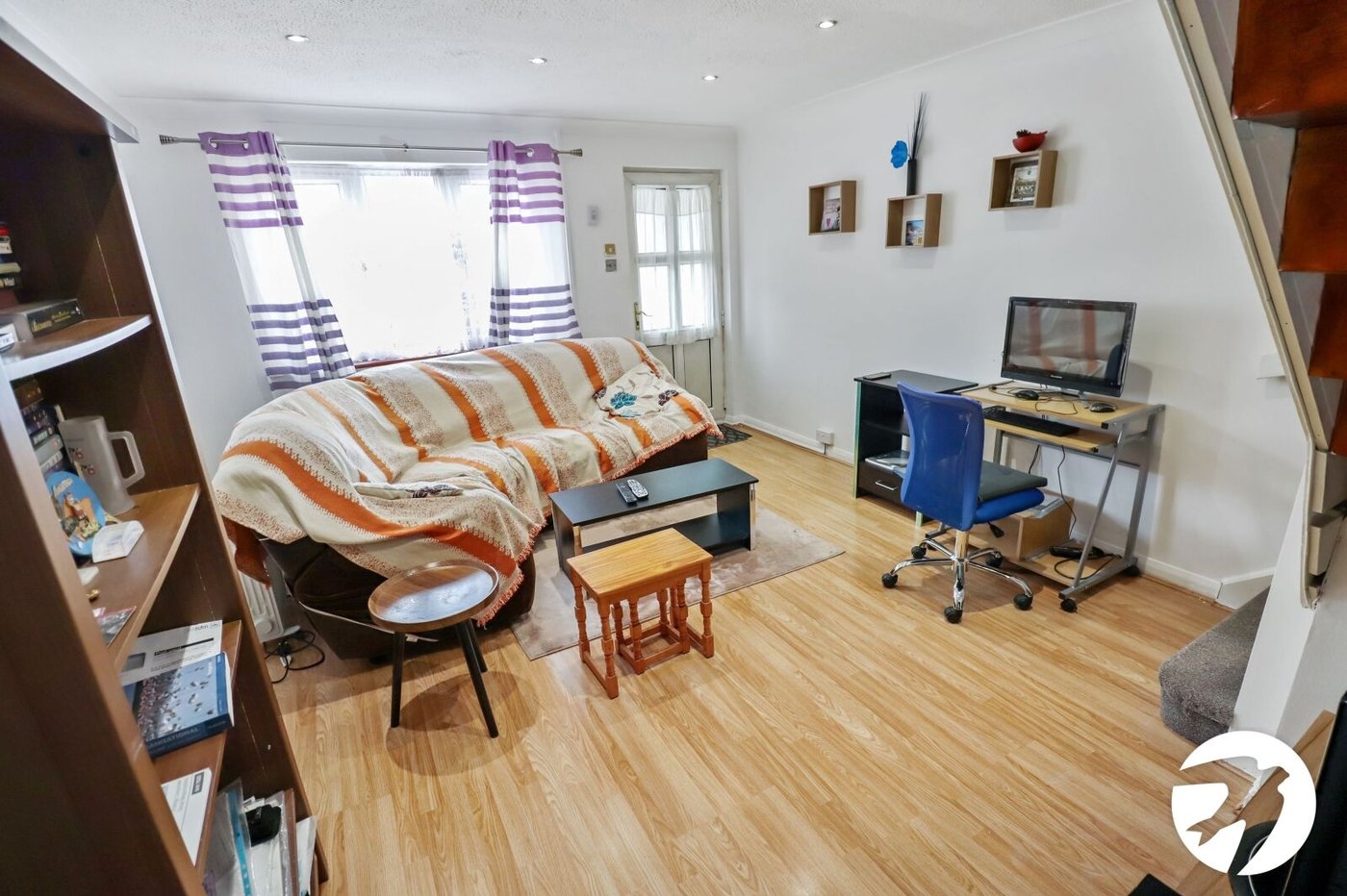 2 bedroom house for sale in London | Robinson Jackson