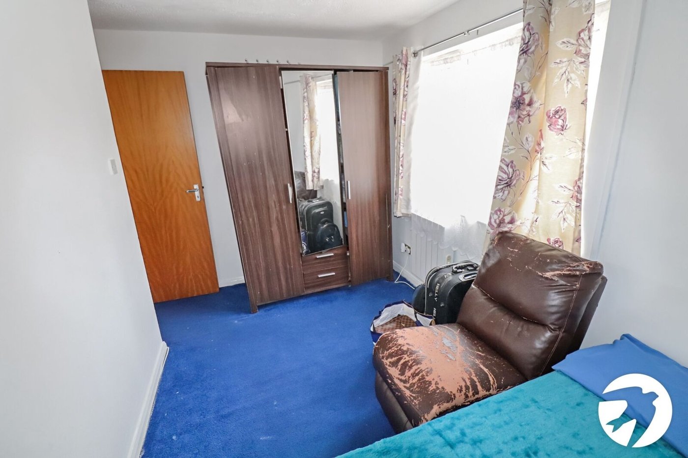 2 bedroom house for sale in London | Robinson Jackson