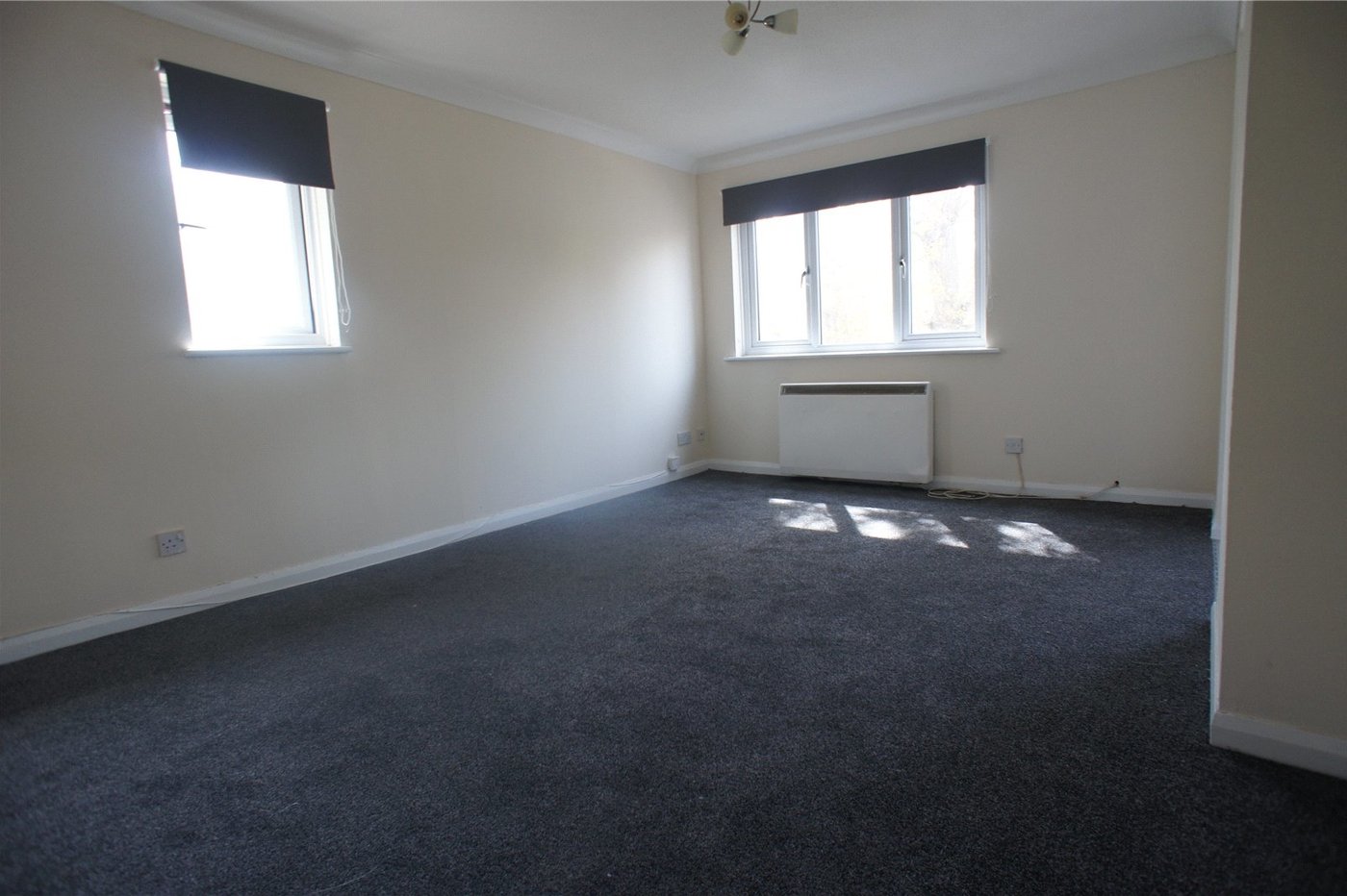 2 bedroom property for sale in Thamesmead | Robinson Jackson