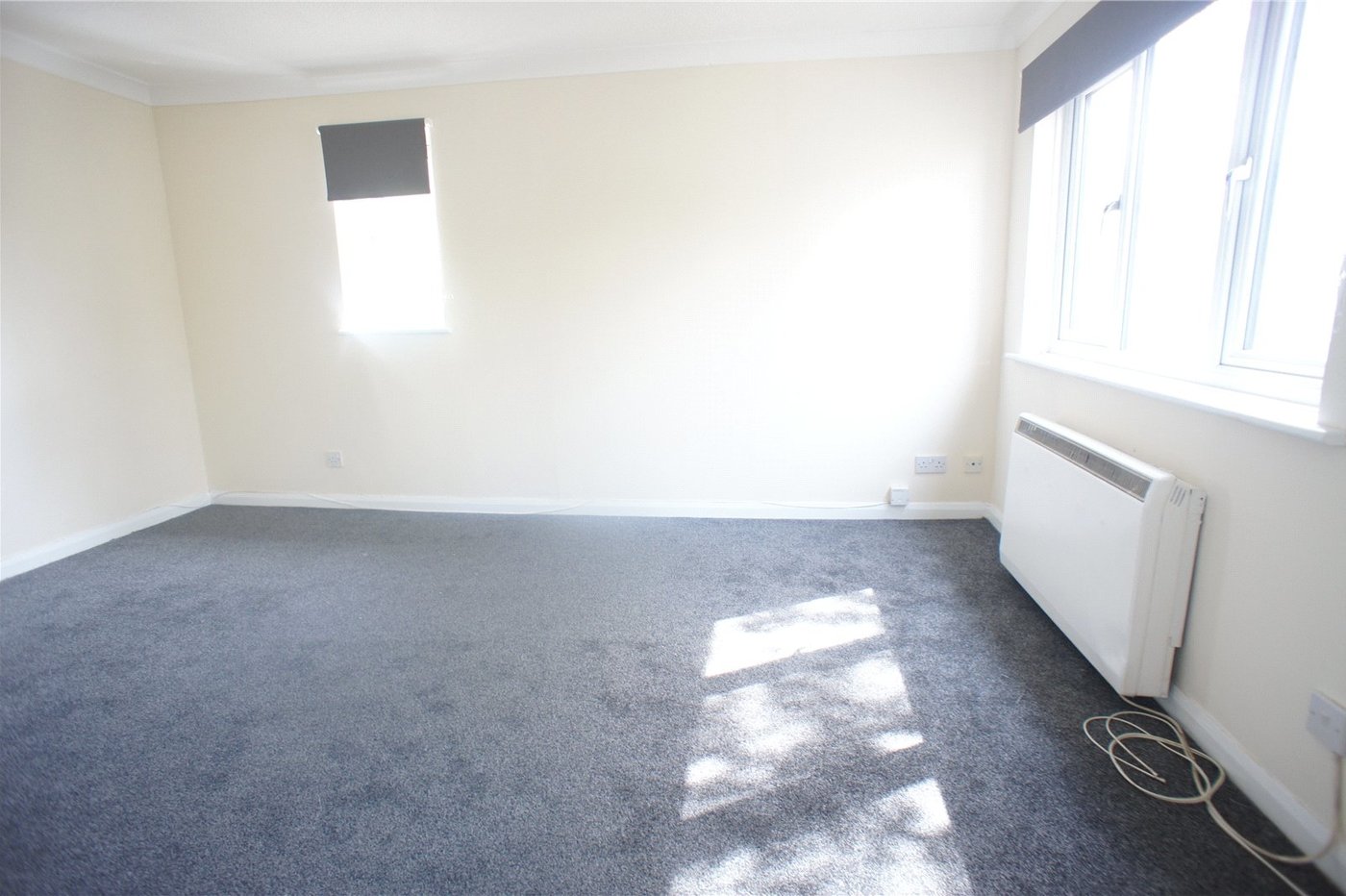 2 bedroom property for sale in Thamesmead | Robinson Jackson