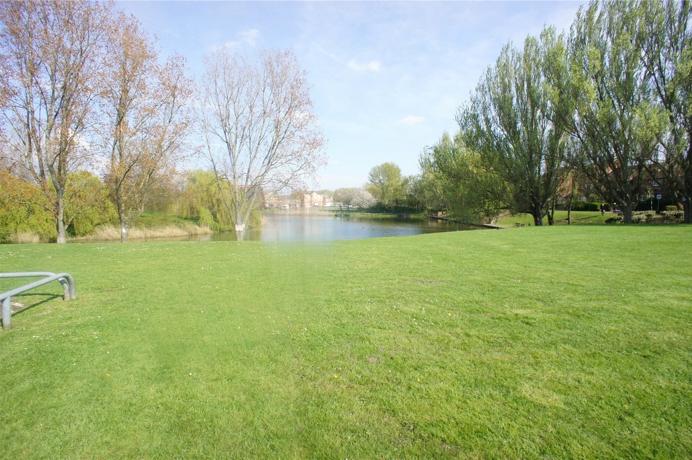 2 bedroom property for sale in Thamesmead | Robinson Jackson