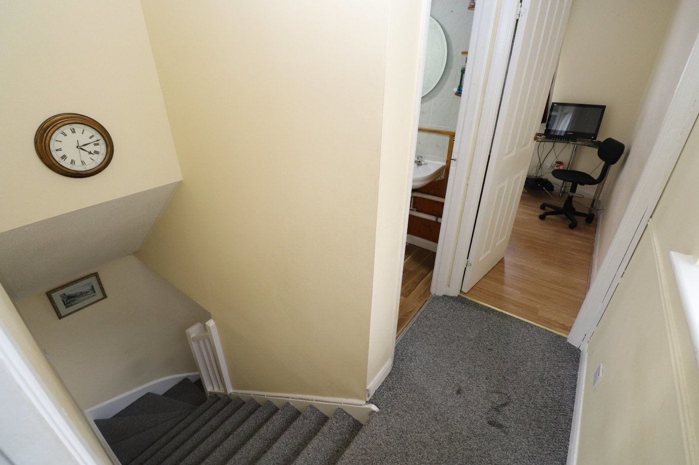 2 bedroom house for sale in Thamesmead | Robinson Jackson