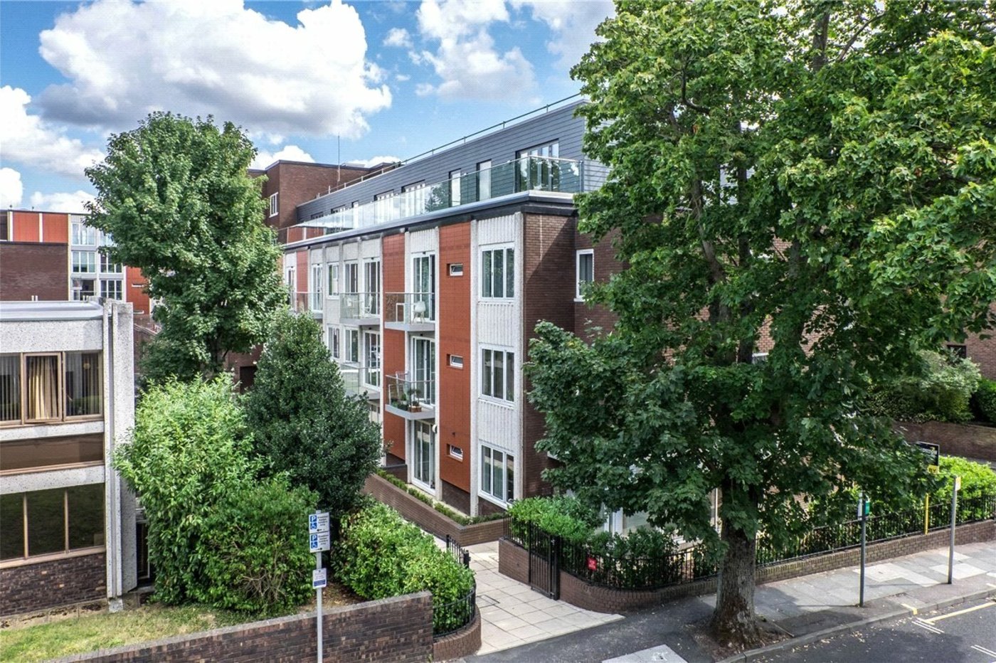 2 bedroom property for sale in Orpington | Robinson Jackson