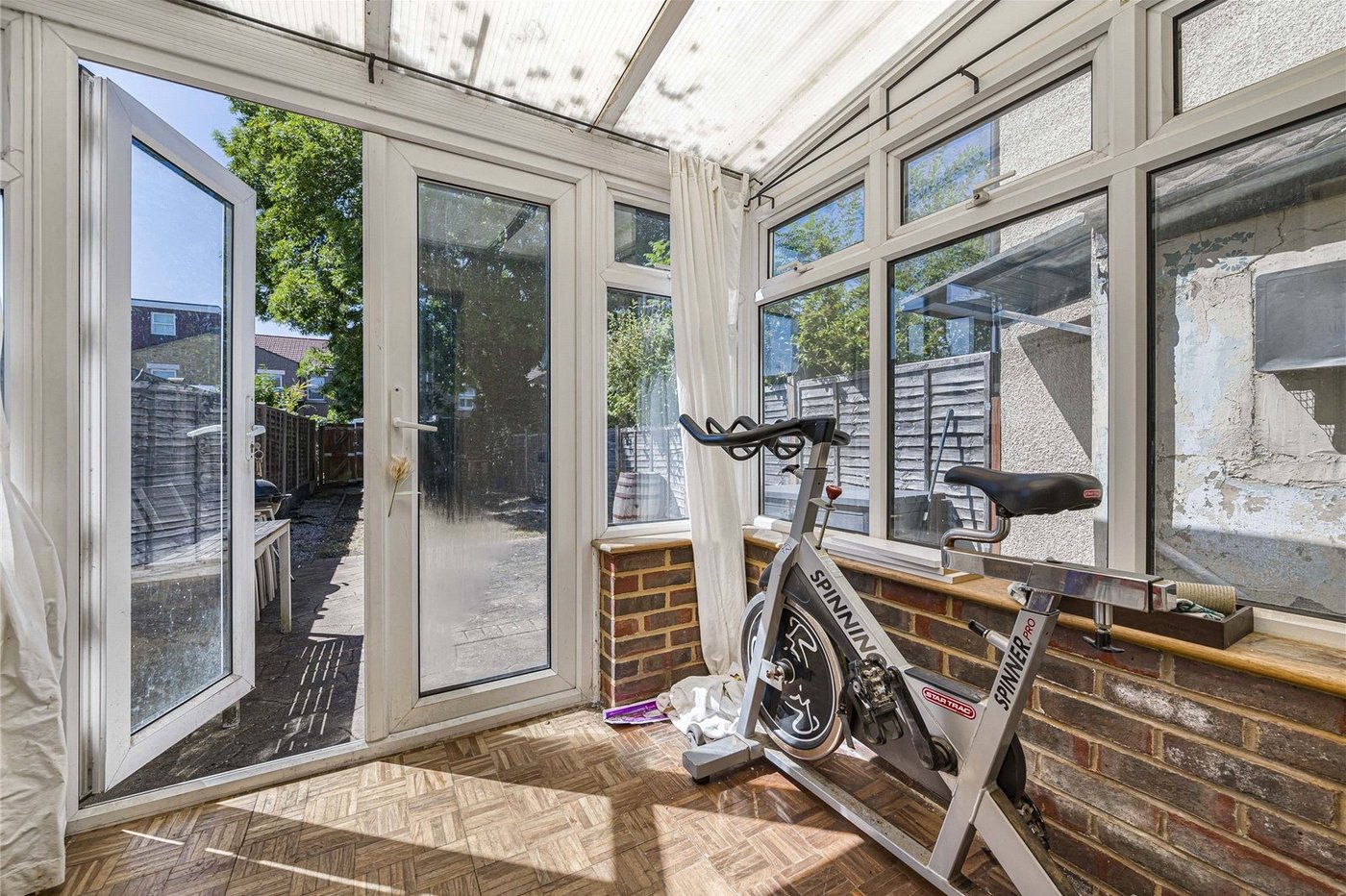 2 bedroom house for sale in Welling | Robinson Jackson