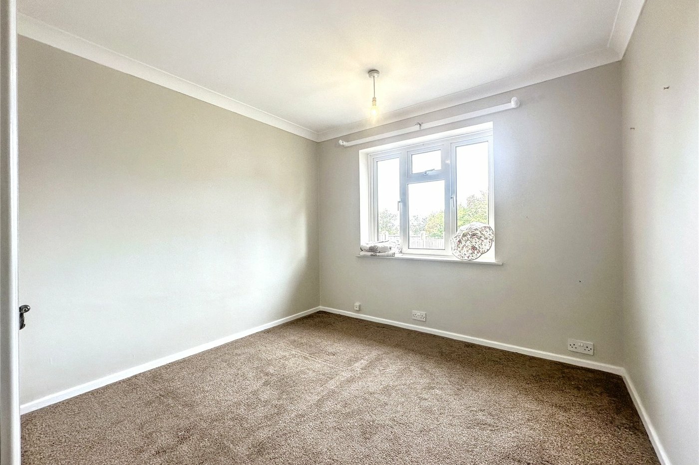 1 bedroom bungalow for sale in Rainham | Robinson Michael & Jackson