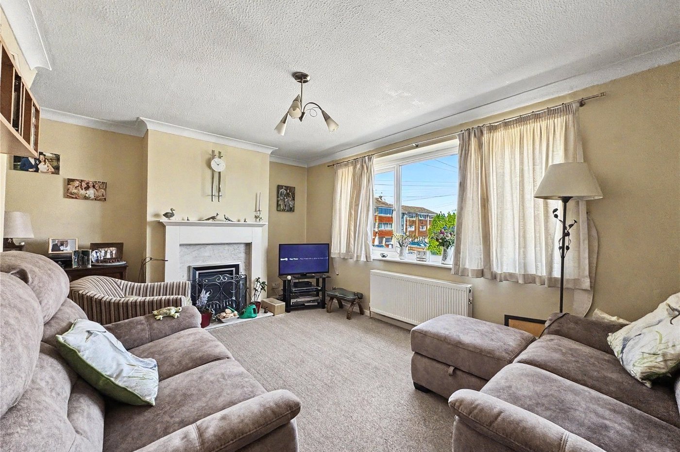 4 bedroom property for sale in Rainham | Robinson Michael & Jackson