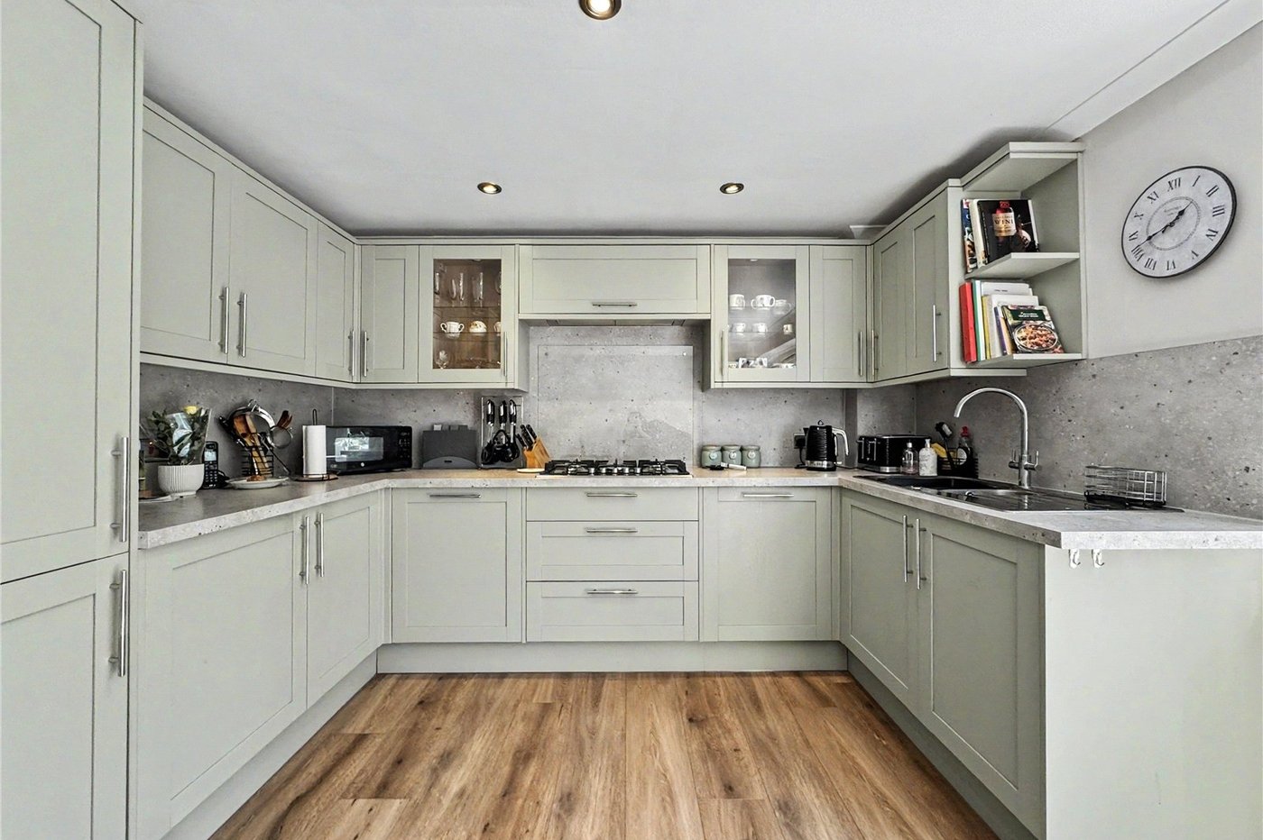 4 bedroom property for sale in Rainham | Robinson Michael & Jackson