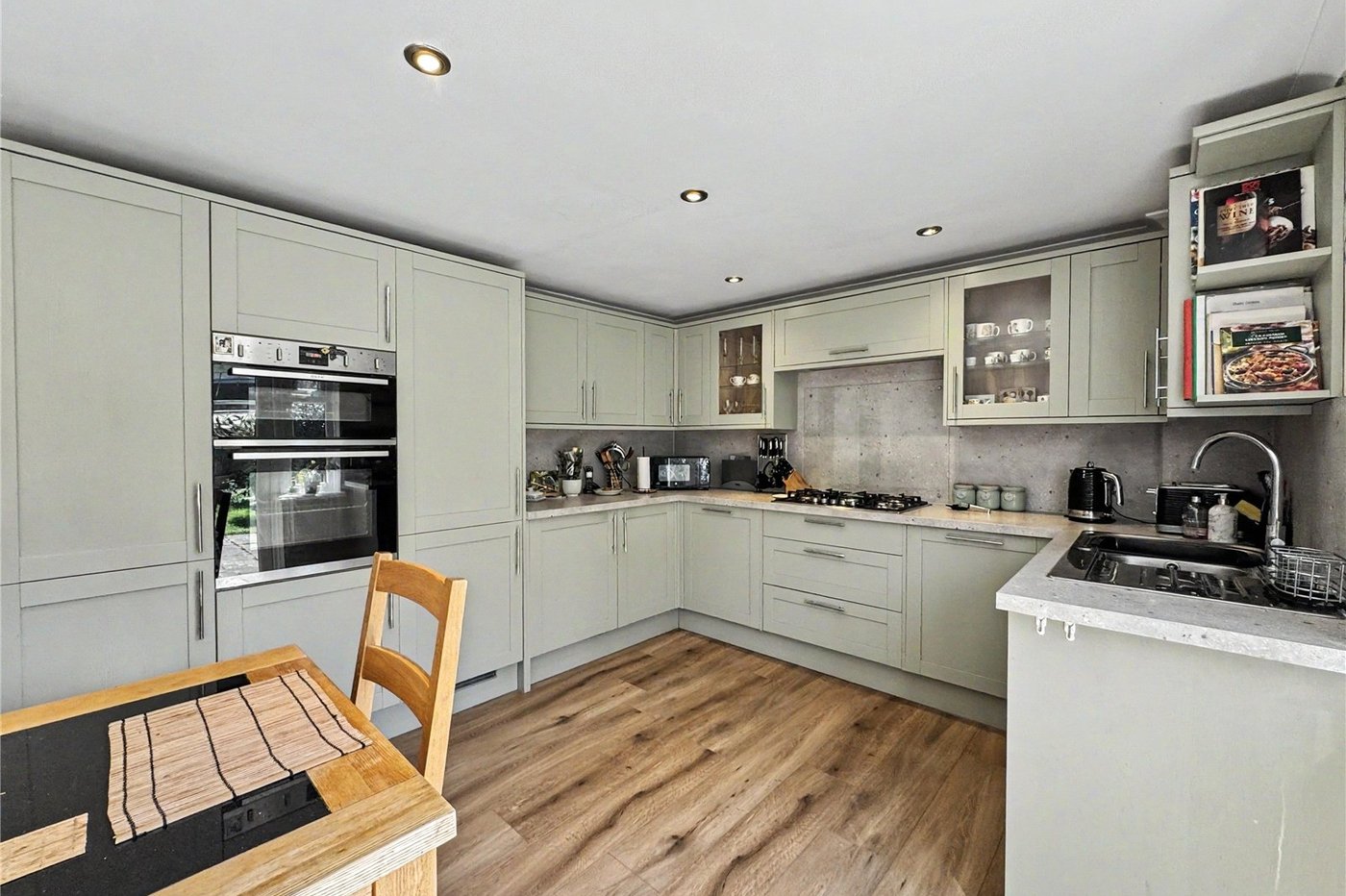 4 bedroom property for sale in Rainham | Robinson Michael & Jackson