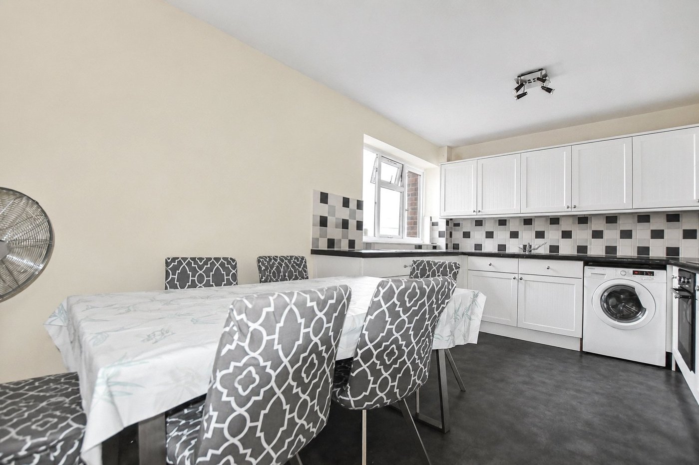 2 bedroom property for sale in Crayford | Robinson Jackson