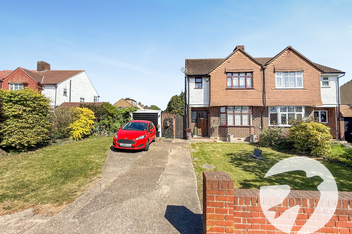 3 bedroom house for sale in London | Robinson Jackson