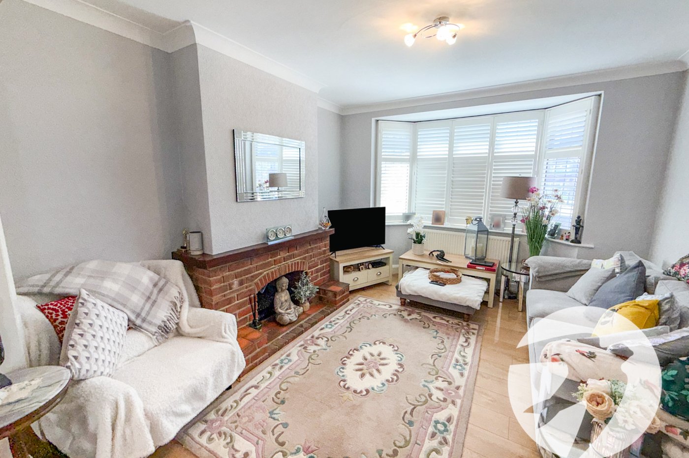 3 bedroom house for sale in London | Robinson Jackson