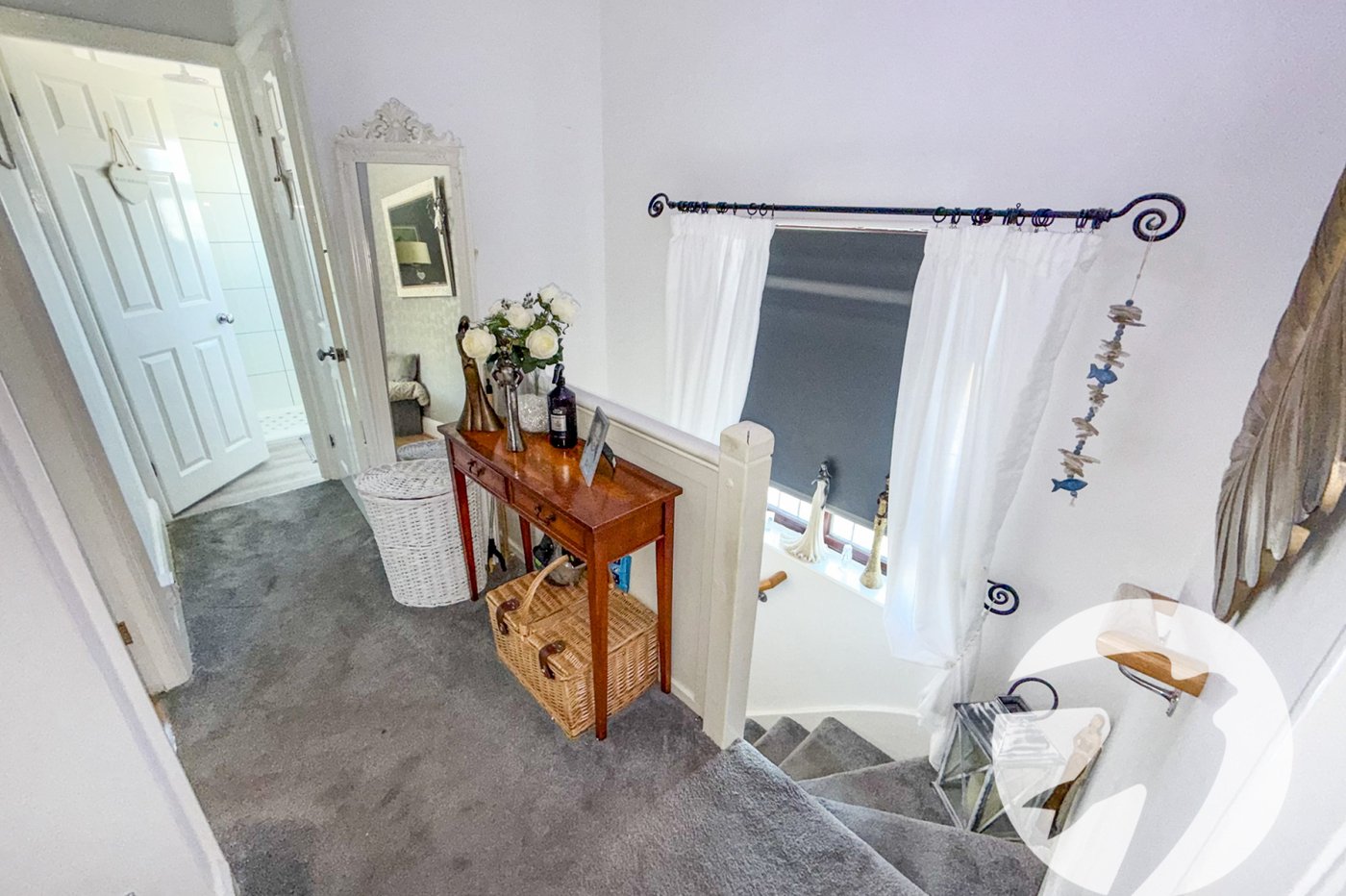 3 bedroom house for sale in London | Robinson Jackson