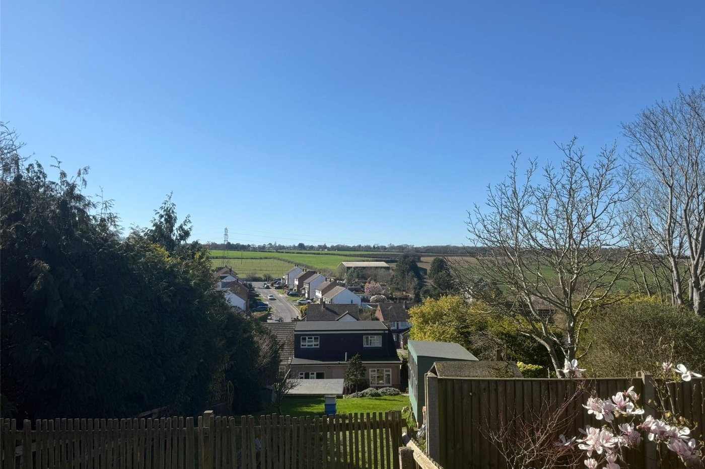 3 bedroom house for sale in Istead Rise | Robinson Michael & Jackson