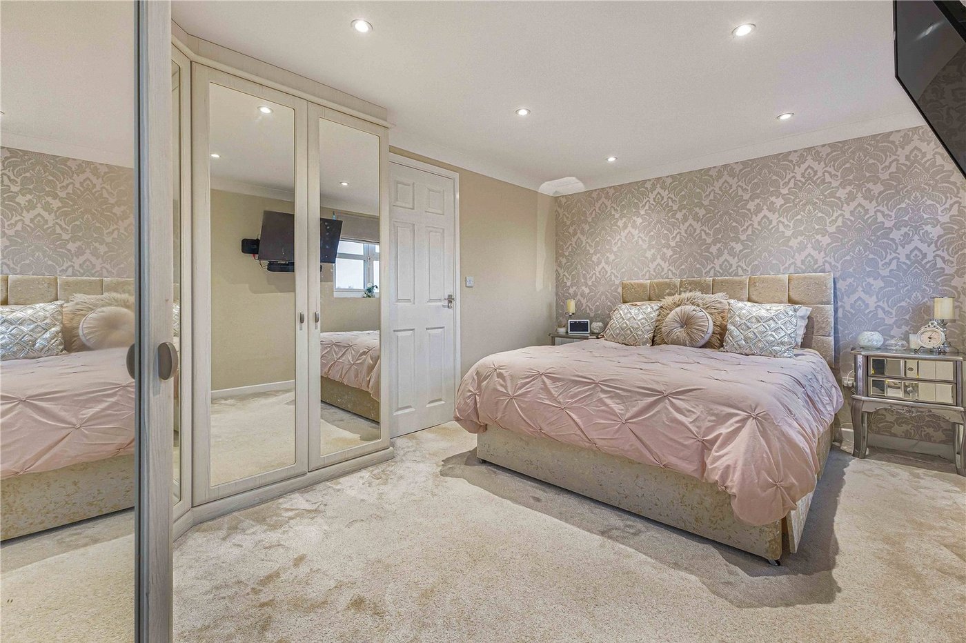 5 bedroom house for sale in Weavering | Robinson Michael & Jackson