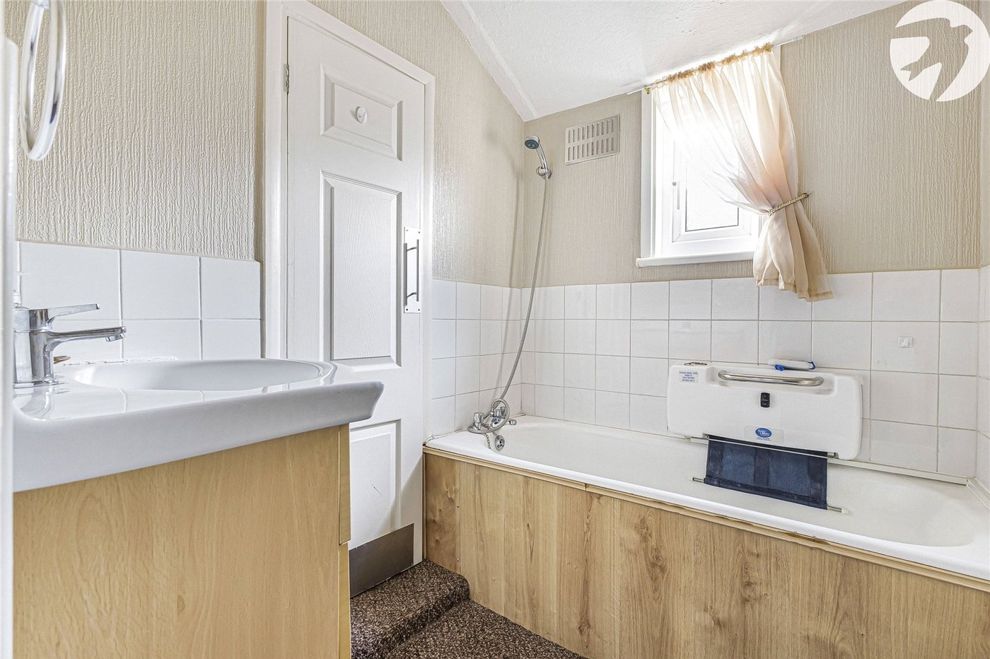 2 bedroom house for sale in Rochester | Robinson Michael & Jackson