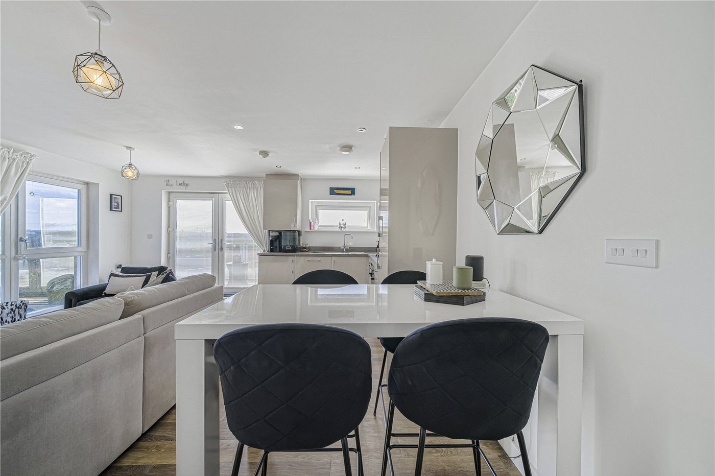 2 bedroom property for sale in Dartford | Robinson Jackson