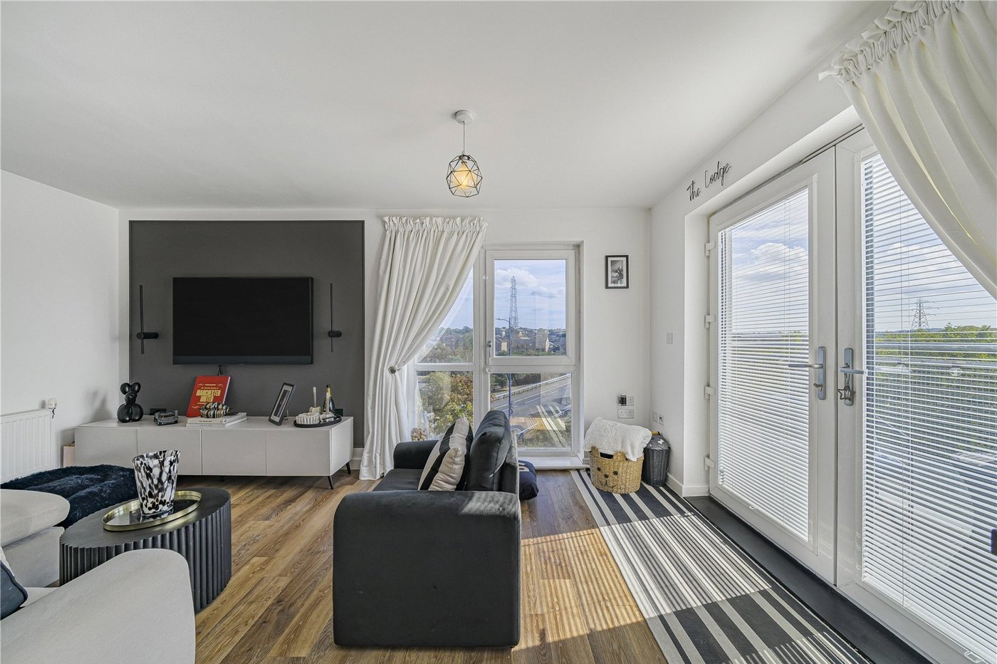 2 bedroom property for sale in Dartford | Robinson Jackson