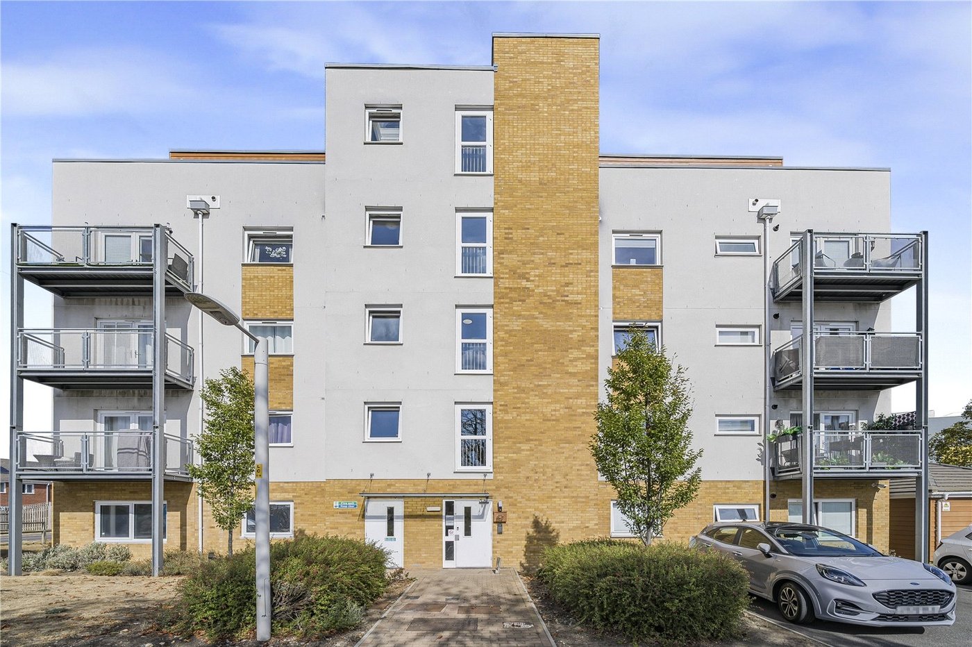 2 bedroom property for sale in Dartford | Robinson Jackson