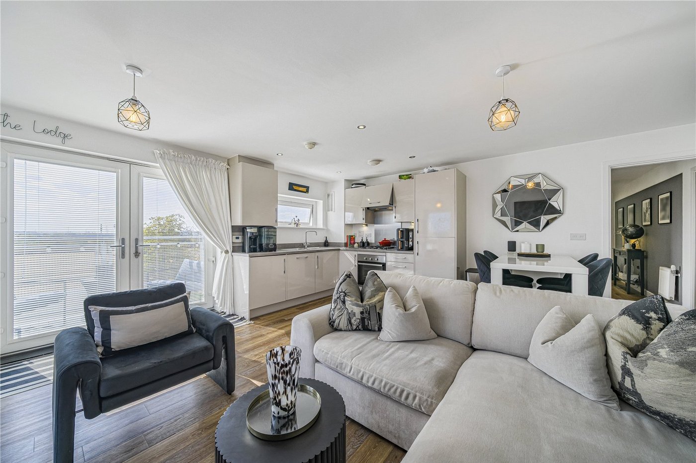 2 bedroom property for sale in Dartford | Robinson Jackson