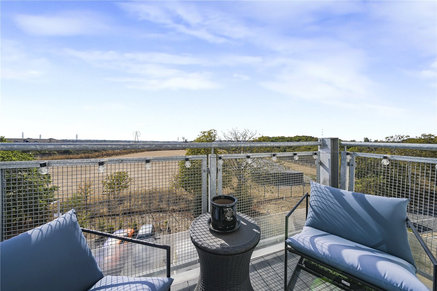 2 bedroom property for sale in Dartford | Robinson Jackson
