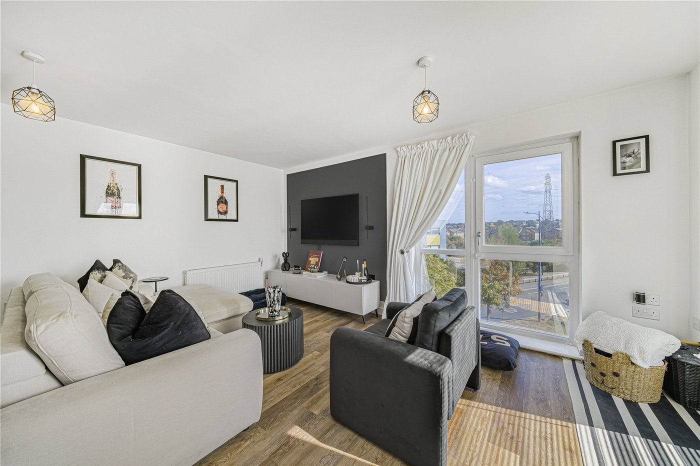 2 bedroom property for sale in Dartford | Robinson Jackson