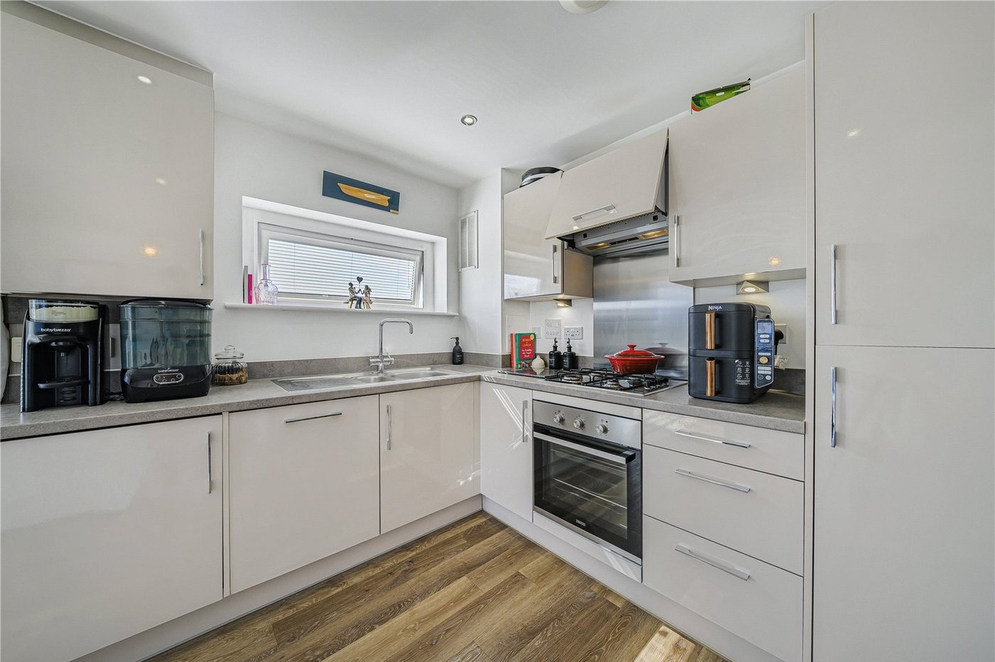 2 bedroom property for sale in Dartford | Robinson Jackson