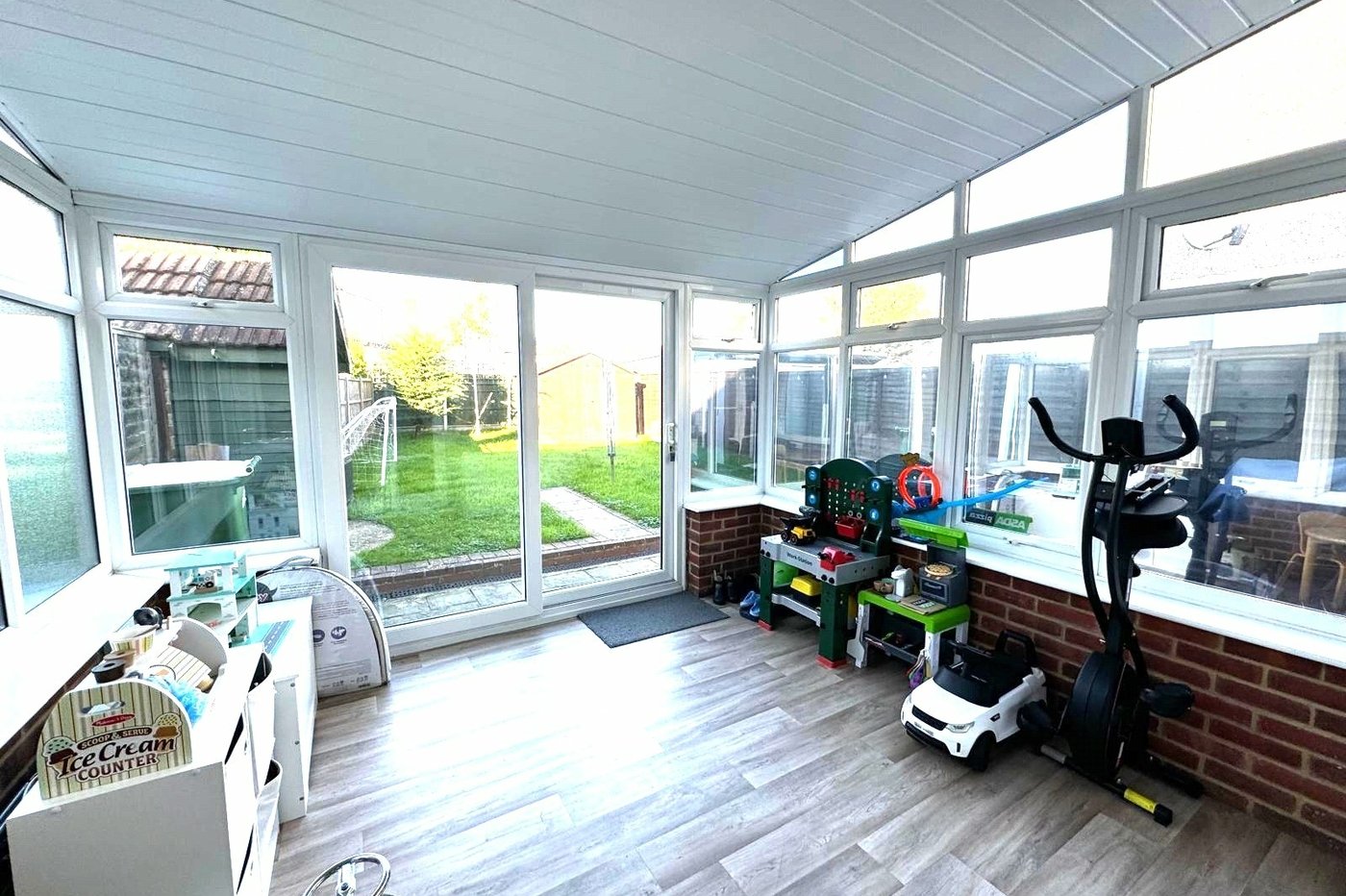 2 bedroom house for sale in Welling | Robinson Jackson