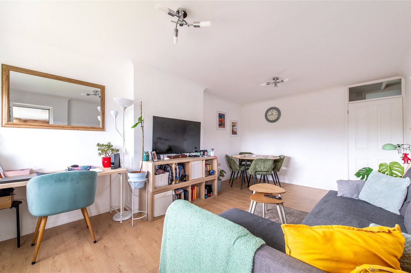 2 bedroom property for sale in Maidstone | Robinson Michael & Jackson