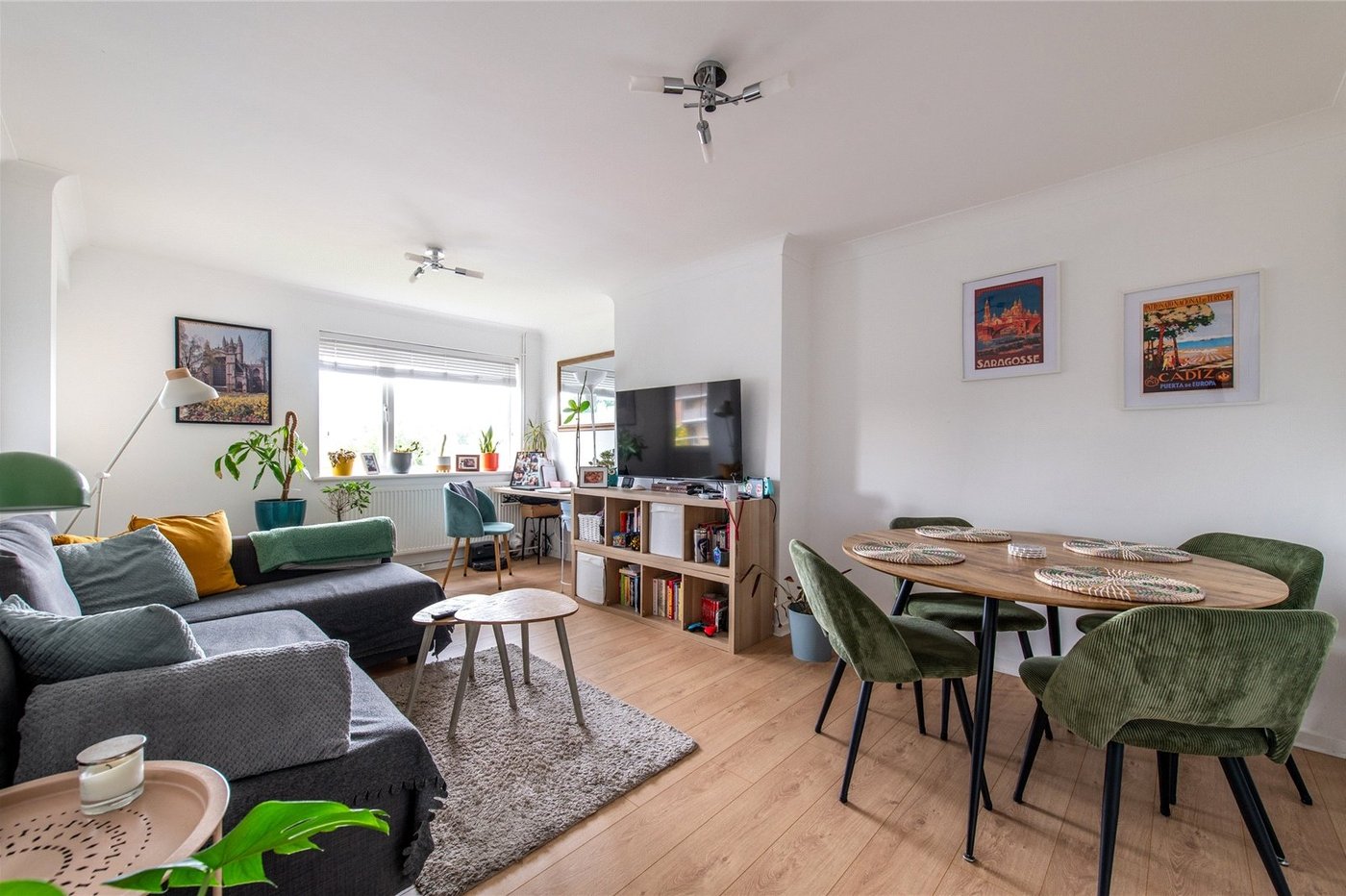 2 bedroom property for sale in Maidstone | Robinson Michael & Jackson