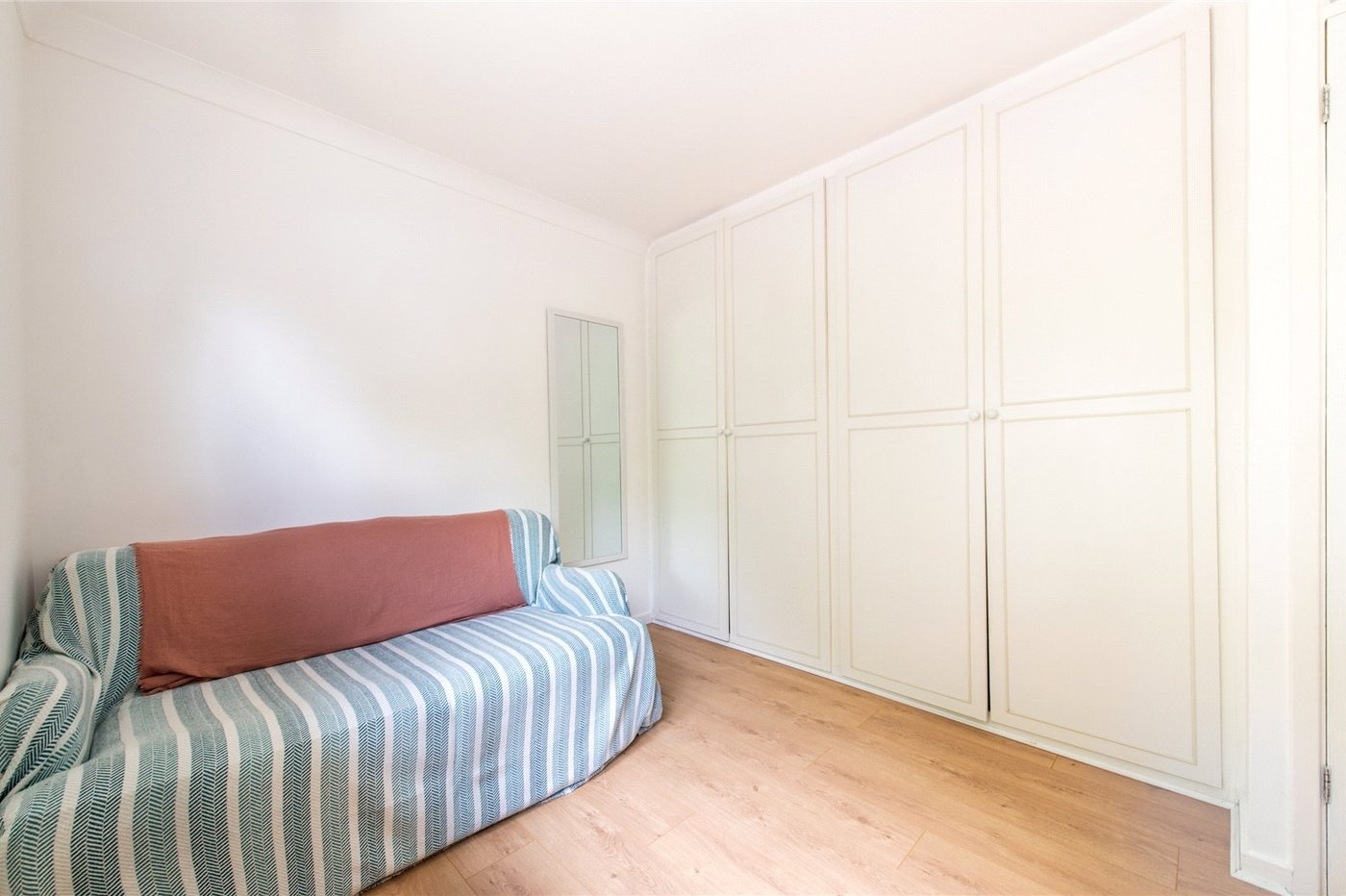 2 bedroom property for sale in Maidstone | Robinson Michael & Jackson