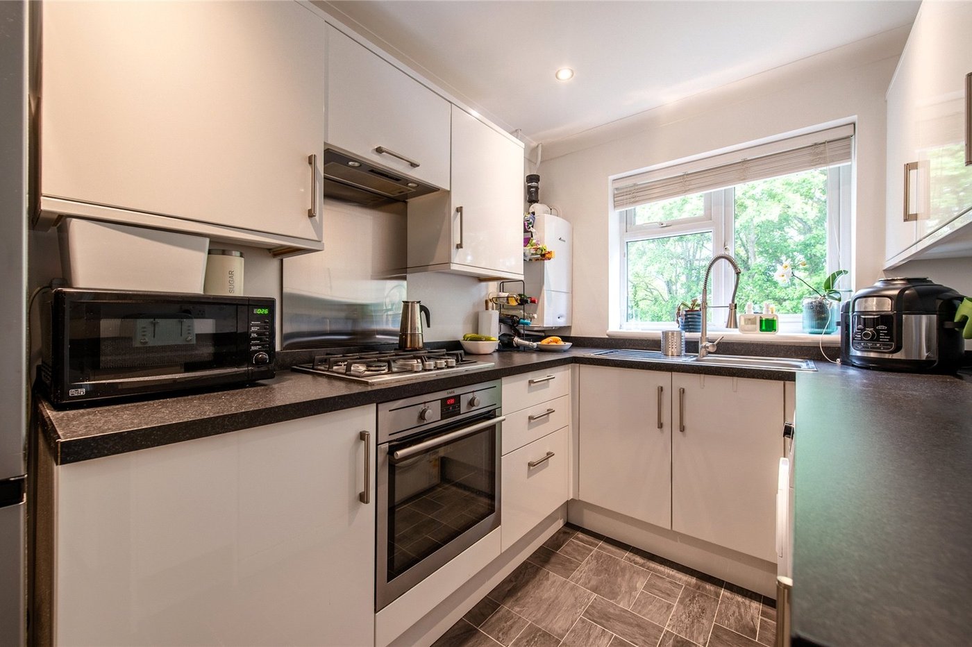 2 bedroom property for sale in Maidstone | Robinson Michael & Jackson