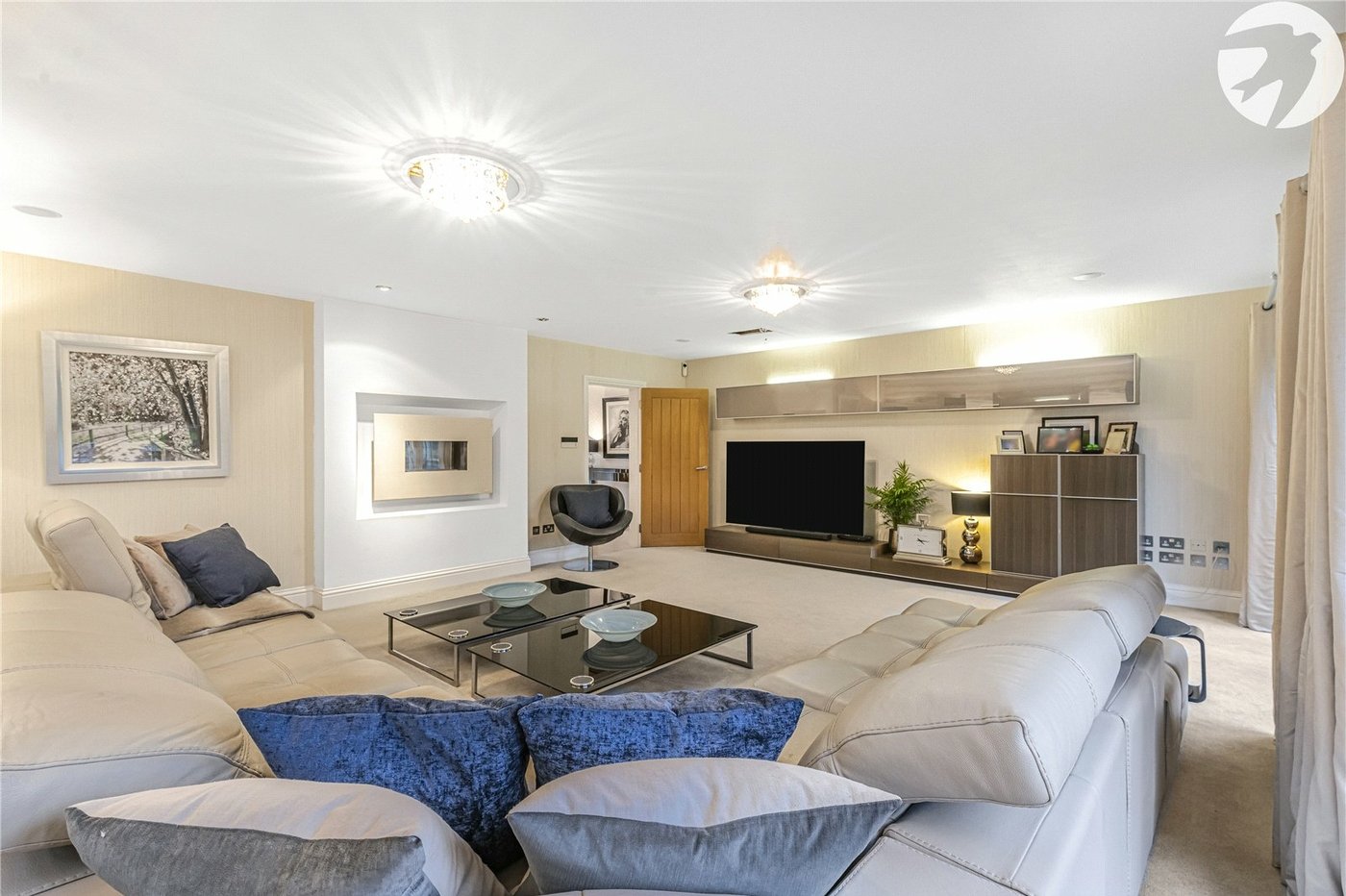 5 bedroom house for sale in Dartford | Robinson Jackson